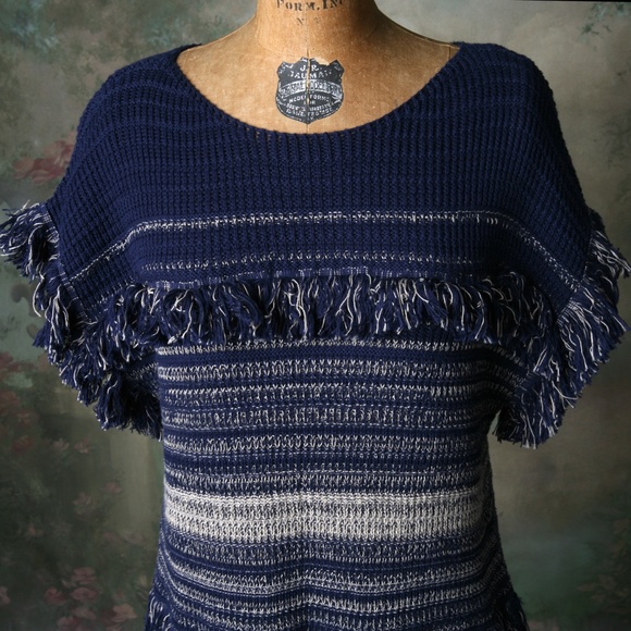 Dana Buchman Banded Short Sleeve Sweater Fringe LG - Picture 2 of 6